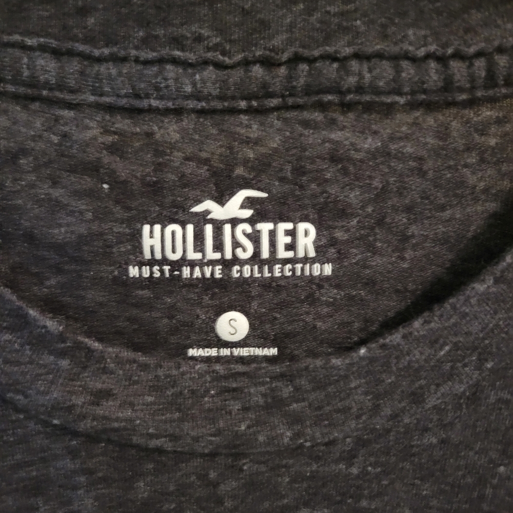 Hollister Dark Gray/ Charcoal Men Short Sleeve Soft Cotton T-shirt size Small - Picture 2 of 6